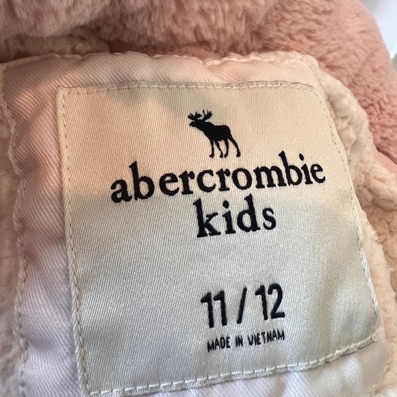 Abercrombie girls winter coat, pink, Sherpa lined. Size 11/12 - Picture 4 of 4